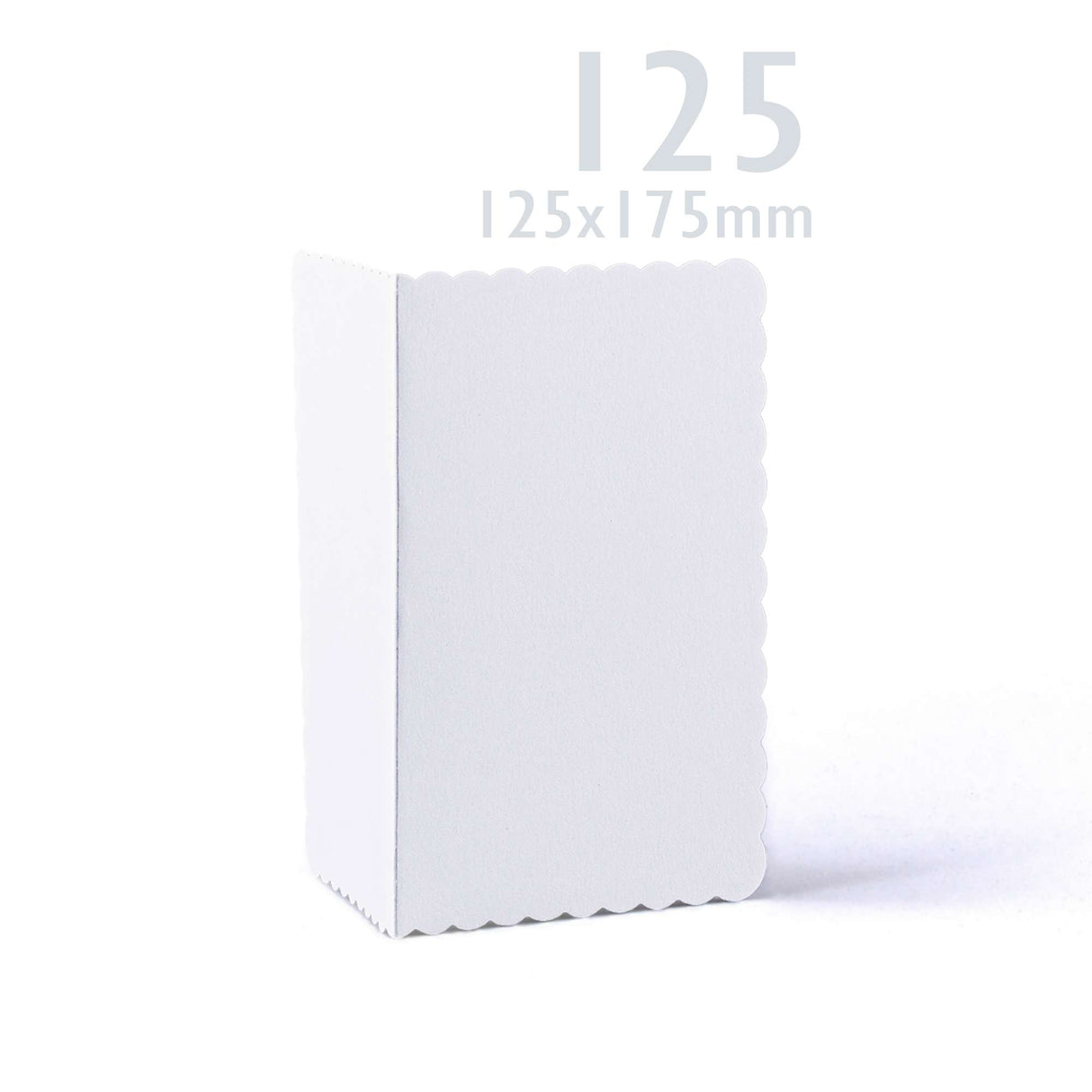 Weiße Karten und Kuverts mit Wellenrand – Packung