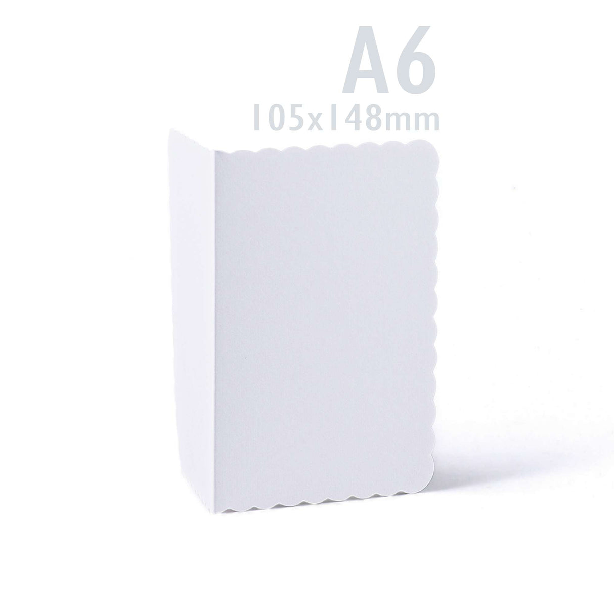 Weiße Karten und Kuverts mit Wellenrand – Packung