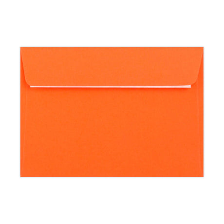 Orangefarbener Briefumschlag 125x175 mm (B6)
